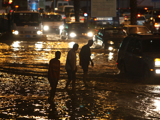 Heavy rains hit Makkah, sparking flood fears | Saudi – Gulf News