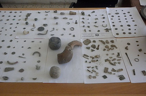 Palestinian police seize 390 artifacts in houses near Hebron | Mena ...