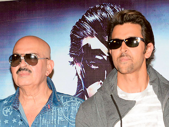 Hrithik Roshan Discouraged Rakesh Roshan From Casting Shah Rukh In 'KNPH',  Bagged The Role Himself