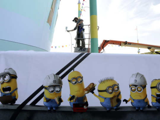 File:Despicable Me Three Girls-Universal Studios Hollywood.JPG