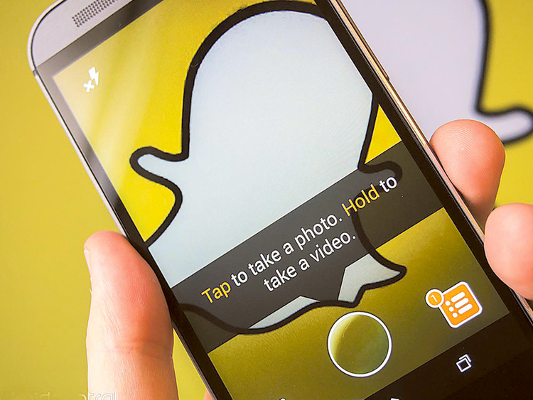 official warning snapchat bug gives away your location government gulf news