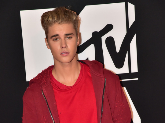 Justin Bieber Completes Sentence In Egg Vandalism Case Hollywood 