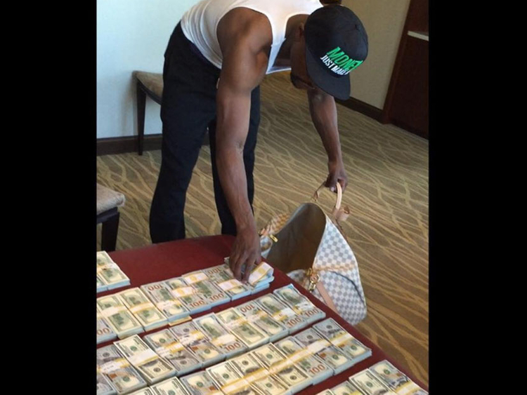 Floyd Mayweather Posts Obscene Image Of Bundles Of Cash Sport Gulf News