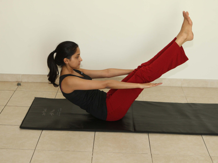 Uddiyana Bandha (abdominal contraction) - Yoga Is Magic