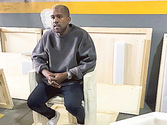 Kanye West resurfaces with new blond look | Hollywood – Gulf News