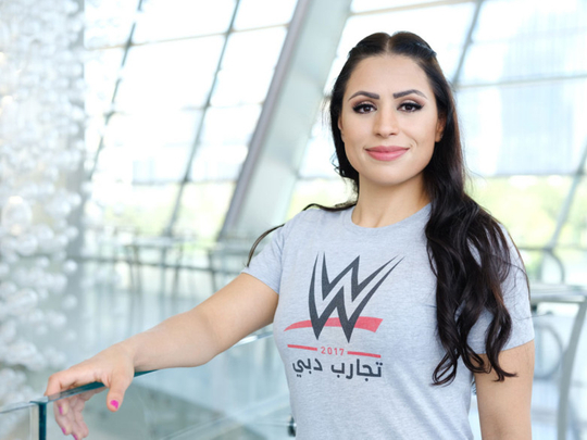 أول مصارعة عربية توقع عقدًا مع WWE بعد تجربتها في دبي