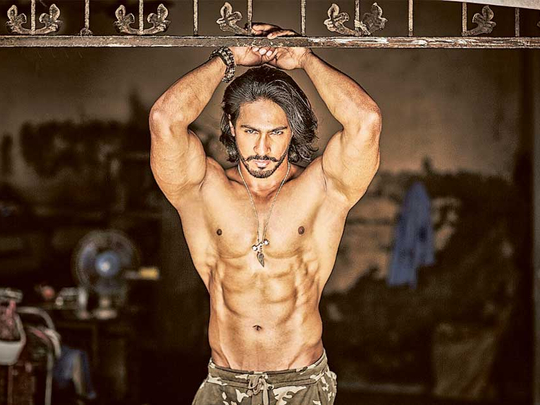 The real battle begins when your mind starts thinking of donuts and dead  lifts all at the same time. Lol #FlexFriday #thakuranoopsingh | Instagram