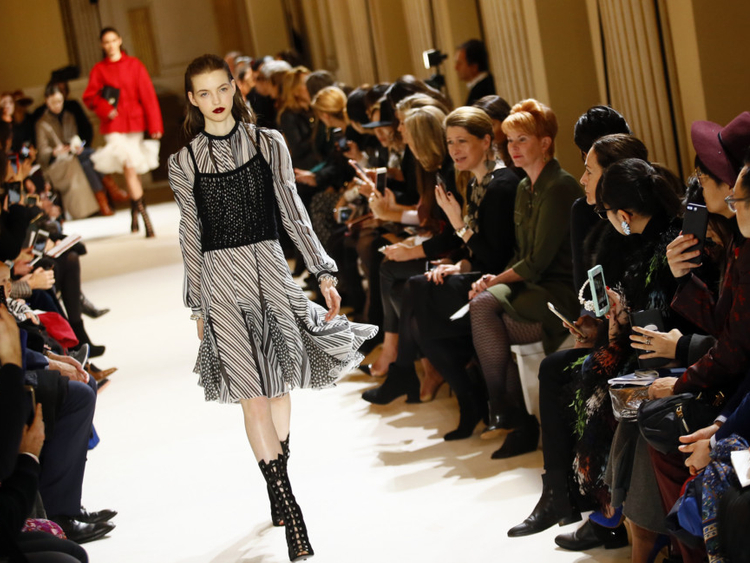 Stella McCartney takes on the '80s at Paris Fashion Week