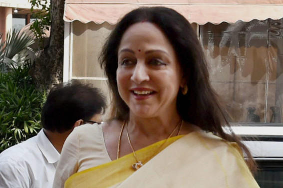 Hema Malini wields broom, launches clean water service | Bollywood ...