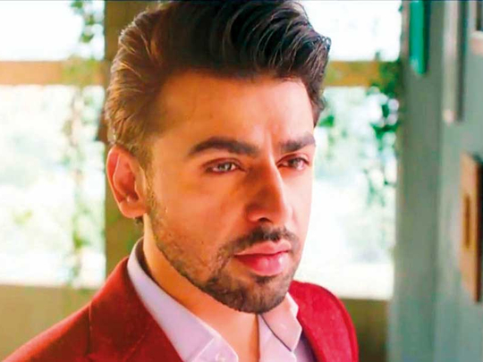 Farhan Saeed calls out celebs for flying out from Pakistan before the  elections - Celebrity - Images