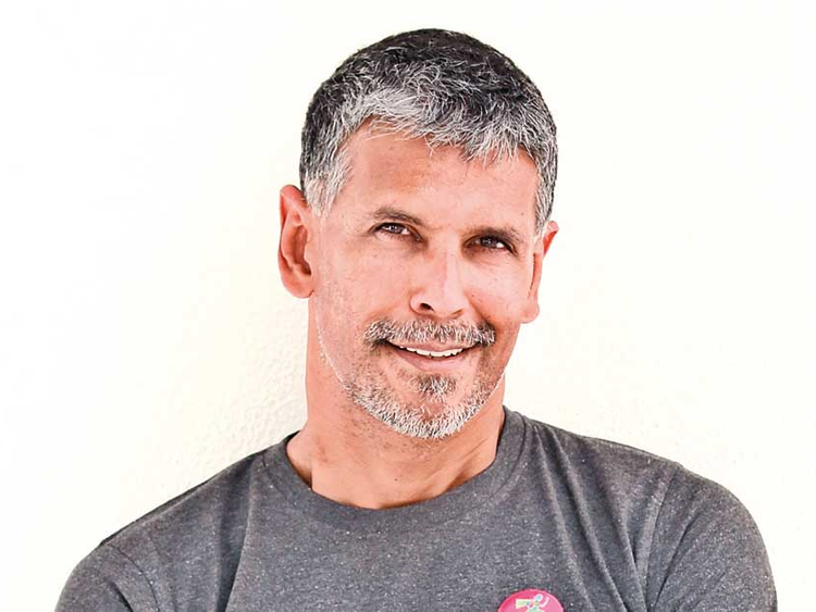 Fitness Enthusiast Milind Soman Prefers Outdoor Exercise Over Gymming,  Here's Why!