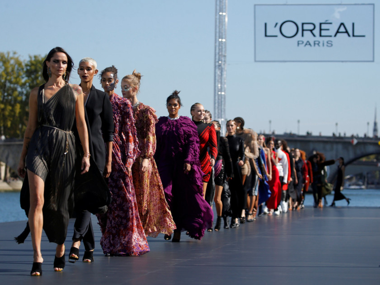L'Oreal Paris hosts exuberant catwalk presentation at fashion week