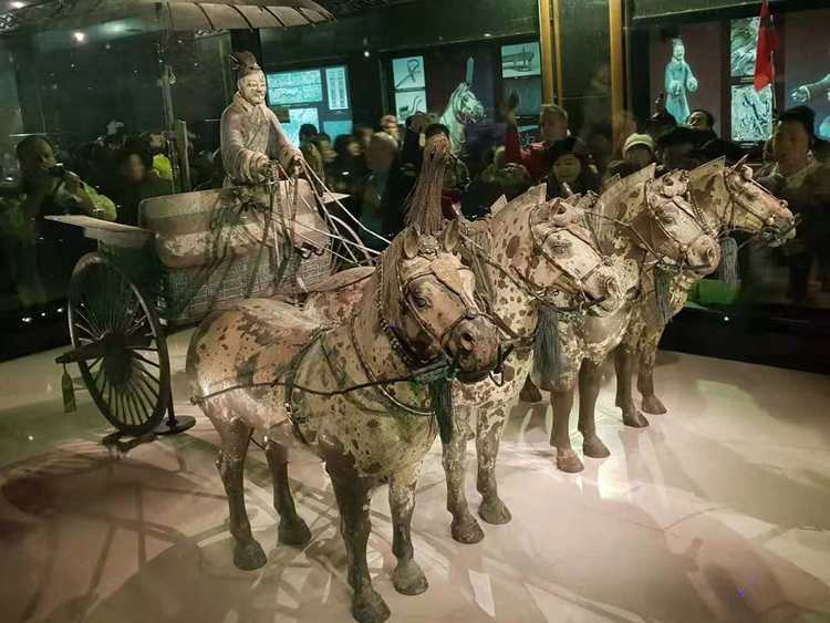 181112 bronze chariots10