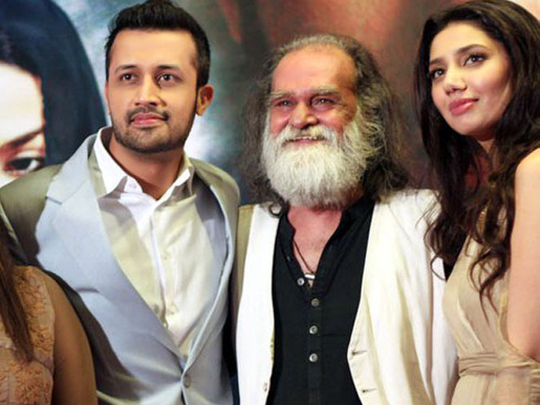 Manzar Sehbai flanked by his BOL costars Mahira Khan and Atif Aslam, at the film's premiere in June 2011