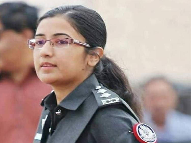750px x 563px - Pakistani woman police officer led defence of Chinese mission ...