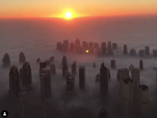 181220 Dubai fog
