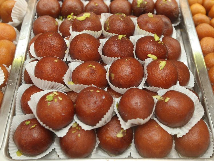 gulab-jamun-national-sweet-of-pakistan-pakistan-gulf-news