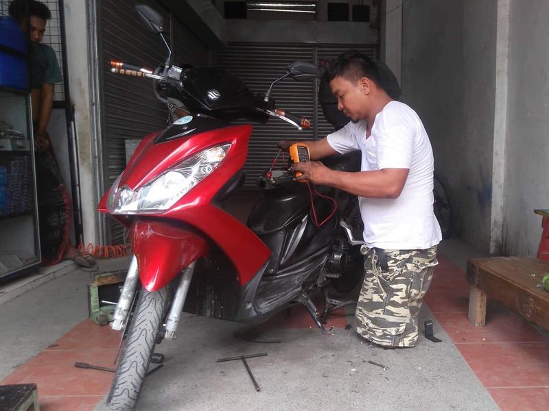 RDS_190106 Filipino Mechanic Juan 1