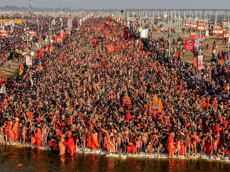 A sea of devotees