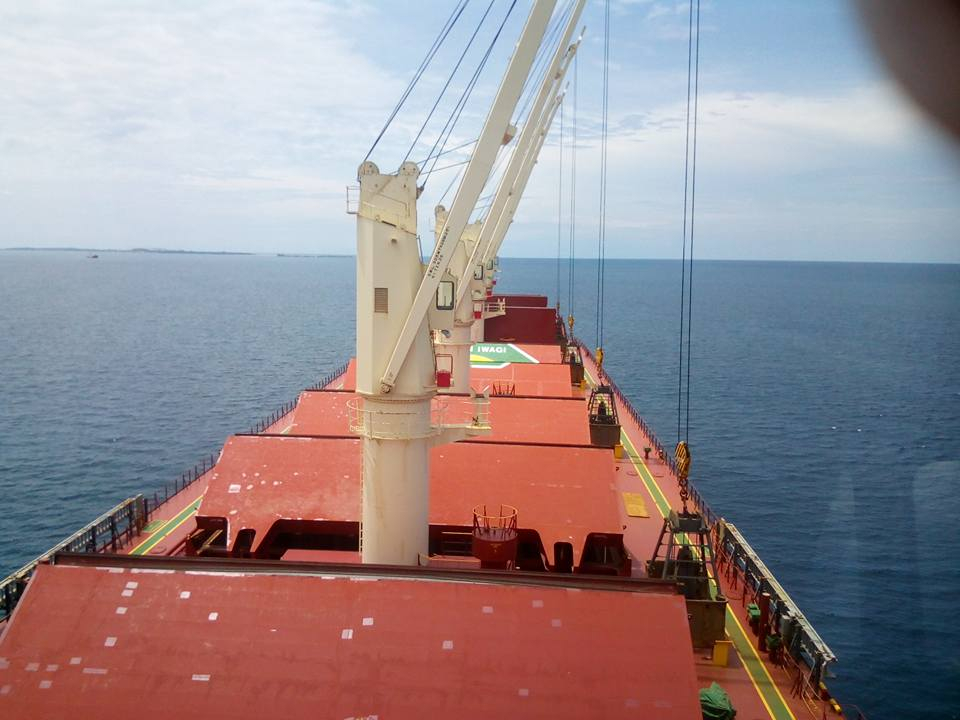 A cargo ship loading nickel ore in Tawi-Tawi 0912