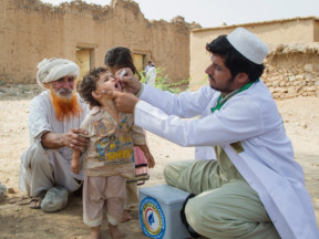 RDS_181210-Pakistan-polio-campaign-1548667732820