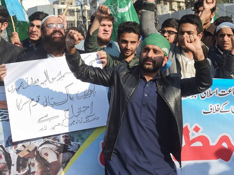 Pakistani supporters of the Jamaat-e-Islami