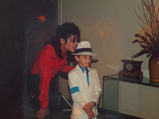 tab-Michael-Jackson-and-Wade-Robson-in-Leaving-Neverland-(2019)-1553766507215