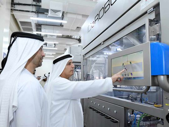 Al Tayer inspecting the number plates factory 20190413