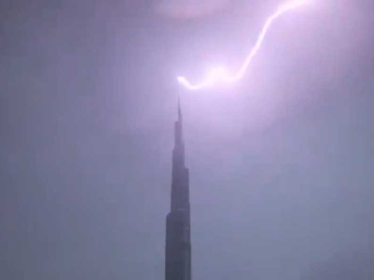 Burj Khalifa lightning