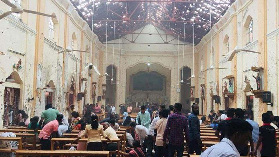 Blasts hit churches Sri Lanka 01