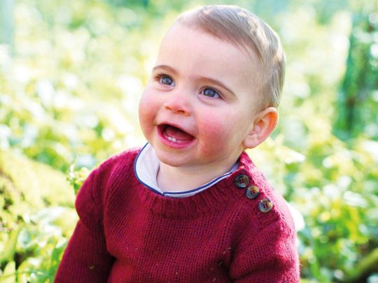 Prince Louis’ photos released to mark first birthday | Hollywood – Gulf News