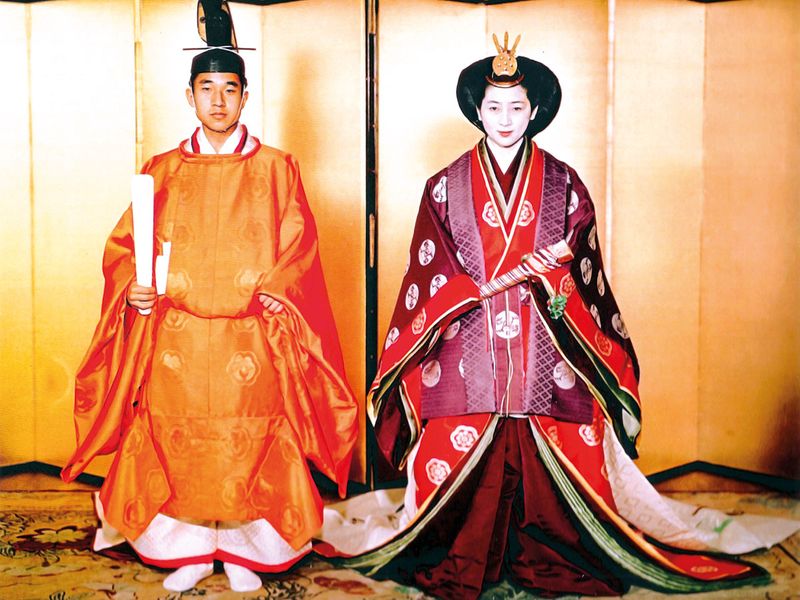 The-wedding-of-Prince-Akihito-and-Princess-Michiko-in-1959-(Read-Only)