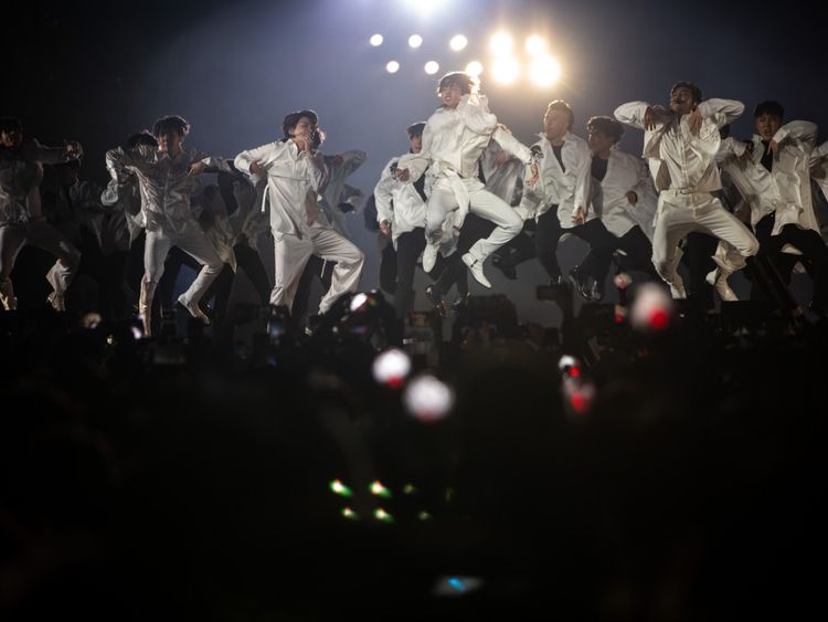 Bts, New Kings Of Pop, Conquer California'S Rose Bowl | Music – Gulf News