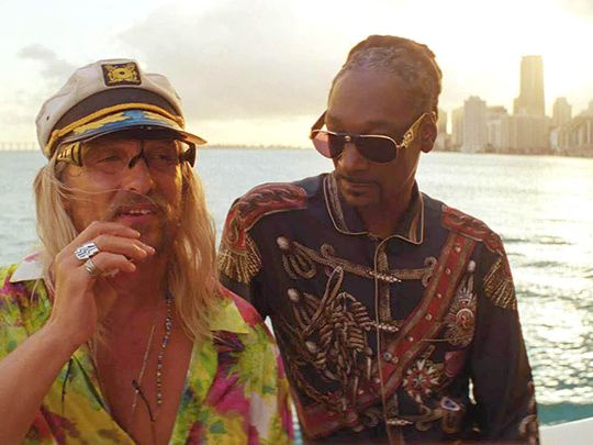 tab Matthew McConaughey and Snoop Dogg in The Beach Bum (2019)-1557837580744