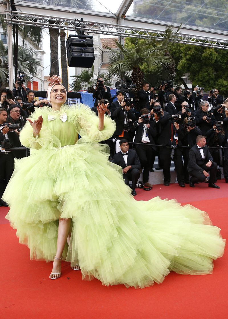 Deepika Padukone splashes Cannes in green | Bollywood – Gulf News