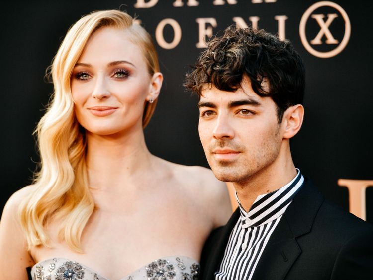Pregnant Sophie Turner Wore Flats to the 2022 Met Gala