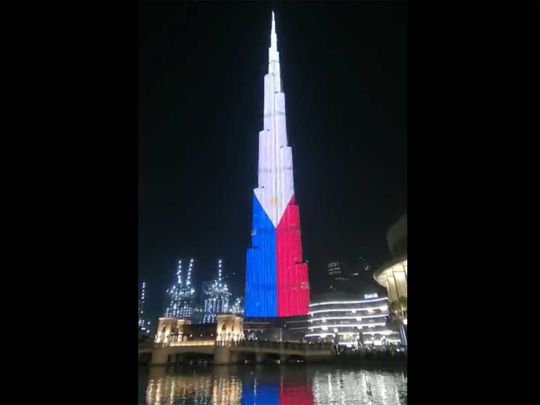 Phil flag on the BUrj Khalifa