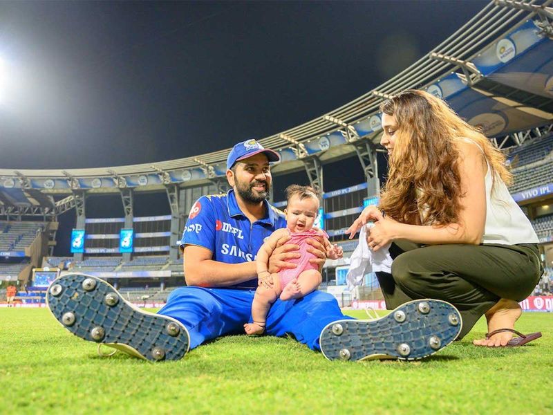 Is there cold 'Insta war' brewing between Rohit Sharma, Anushka