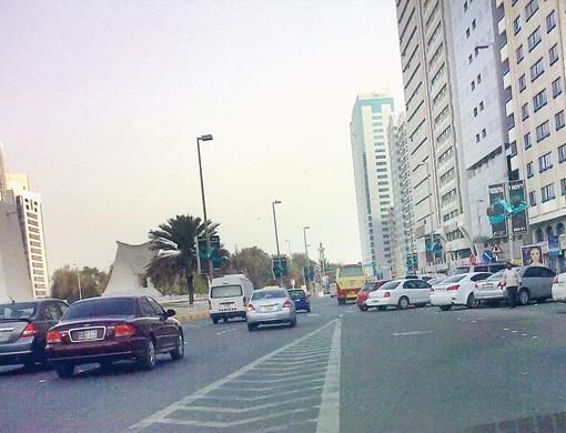 Irregular parking in Abu Dhabi is obstructing traffic | Community ...