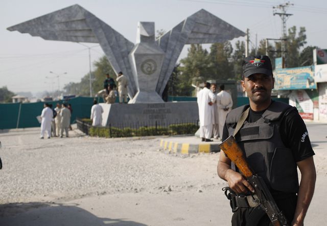 Bomber Kills Seven Near Air Force Complex In Pakistan | World – Gulf News