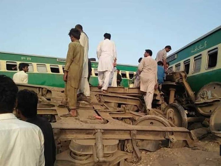 Pakistan train crash: Death toll increases to 16 and more than 80 reported injured in Punjab | Pakistan – Gulf News