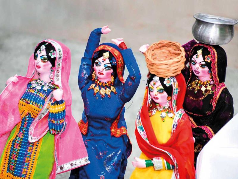 190723 pakistan dolls