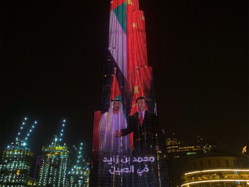 Burj Khalifa Chinese colours