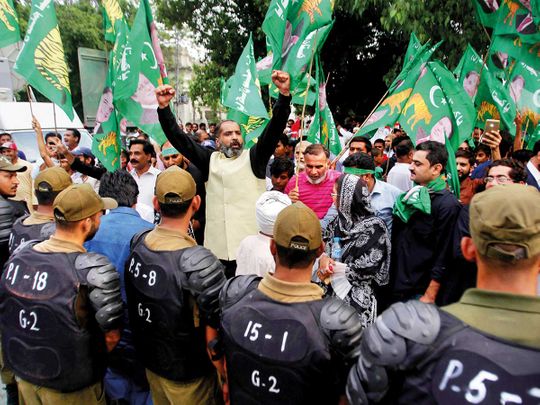 Pakistan Muslim League - Nawaz supporters chant slogans