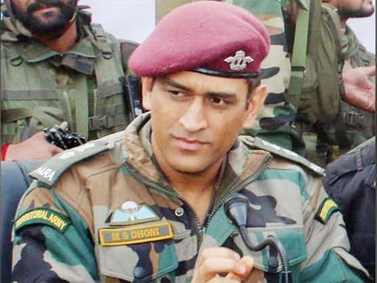 These photos of Lt Col MS Dhoni in uniform will make you fall in love with  him