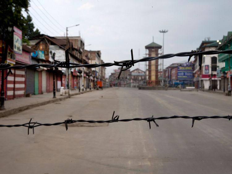 My 14 days of siege in Kashmir; a first-hand account from the valley | India – Gulf News