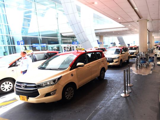 190906 airport taxis