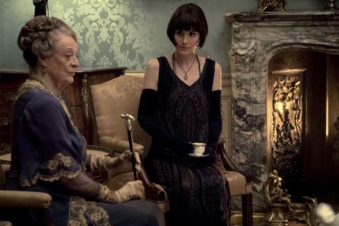 Maggie Smith-1569158257593