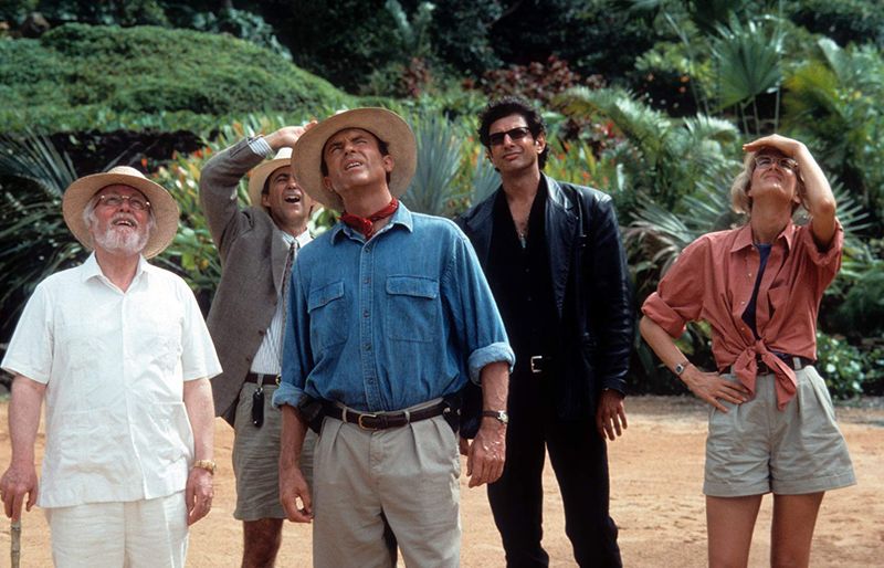 Jeff Goldblum, Richard Attenborough, Laura Dern, Sam Neill, and Martin Ferrero in Jurassic Park-1569485719201
