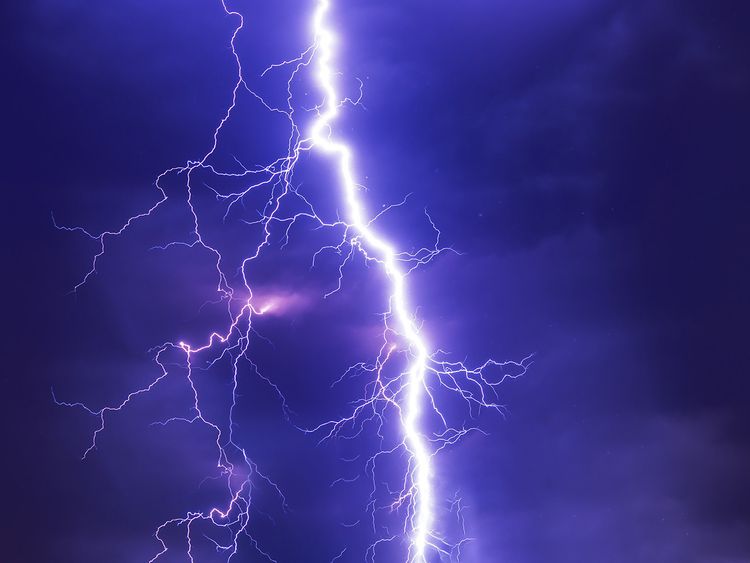 Lightning strike kills 27-year-old man, injures wife in Saudi Arabia |  Saudi – Gulf News
